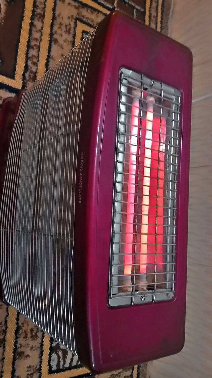 صوبه للبيع
استعمال بسيط
خمس شموع شغالة
***********
اتصل او راسلني
