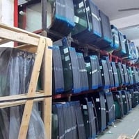يتوفر زجاج السيارت الحديث والقديم -بأسعار جيده تبديل الزجاج الامامي ال...