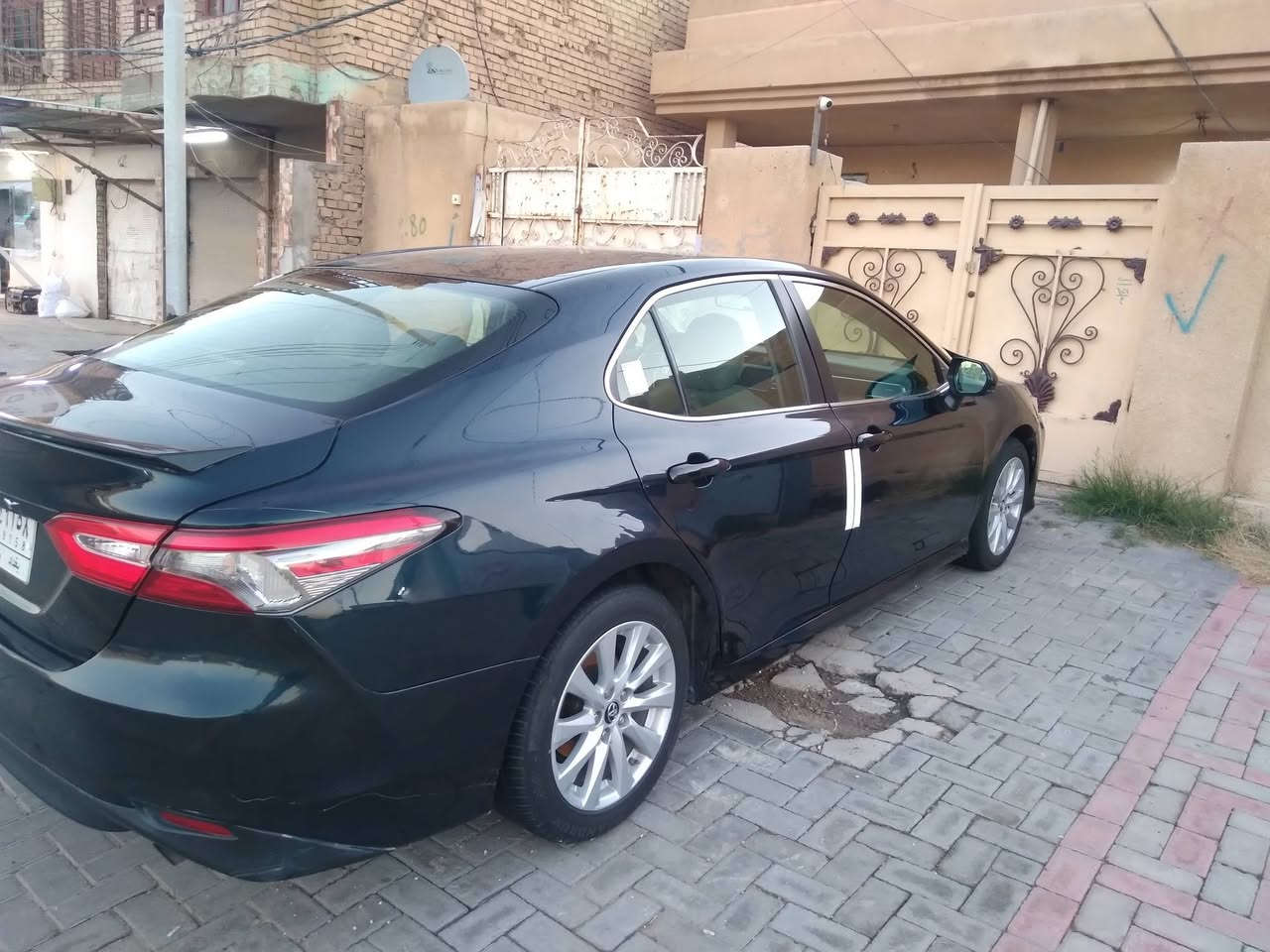 للبيع
بيع مستعجل
 كامري موديل ٢٠١٨
صورة الحادث مرفقة
للاستفسار خاص او اتصال على الرقم
*********** مكاني الفلوجة
السعر   155
سعر كورلا. 2009
