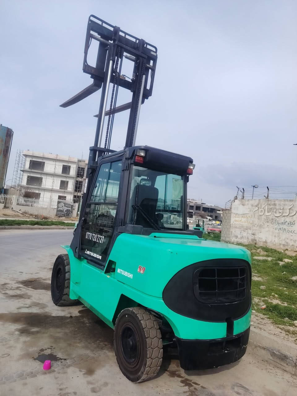 حجم  5 طن     جب ناصي 2  قطع ارتفاع الجب  2.40  مترات4حركات محرك  ديزل  6بستون s  آوراق منفيس مؤقت مشتغله قليل شوكيه مكفول كفاله عامه العنوان سليماني  حي صناعي للاستفسار   عن السعر اتصل على الأرقام  ***********
او مراسله واتساب  يوجد توصيل 🚚 الى جميع المحافظات
