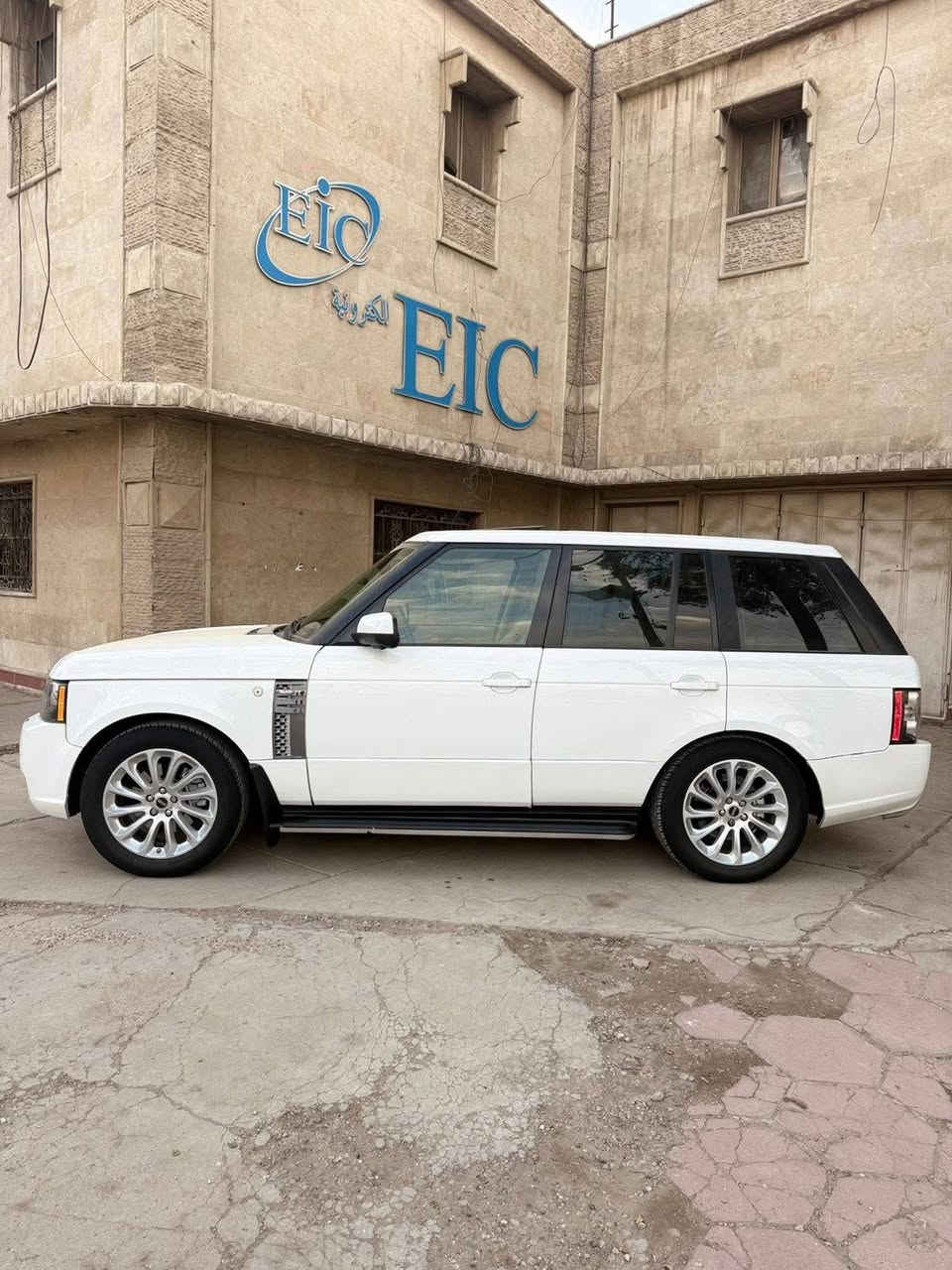 مراوس فقط رانج روفر ٢٠٠٨ محدثه ١٢ 
مكينه وكير ديفور ملكه تبريد ثلج 
رقم كركوك قرار 48
***********
