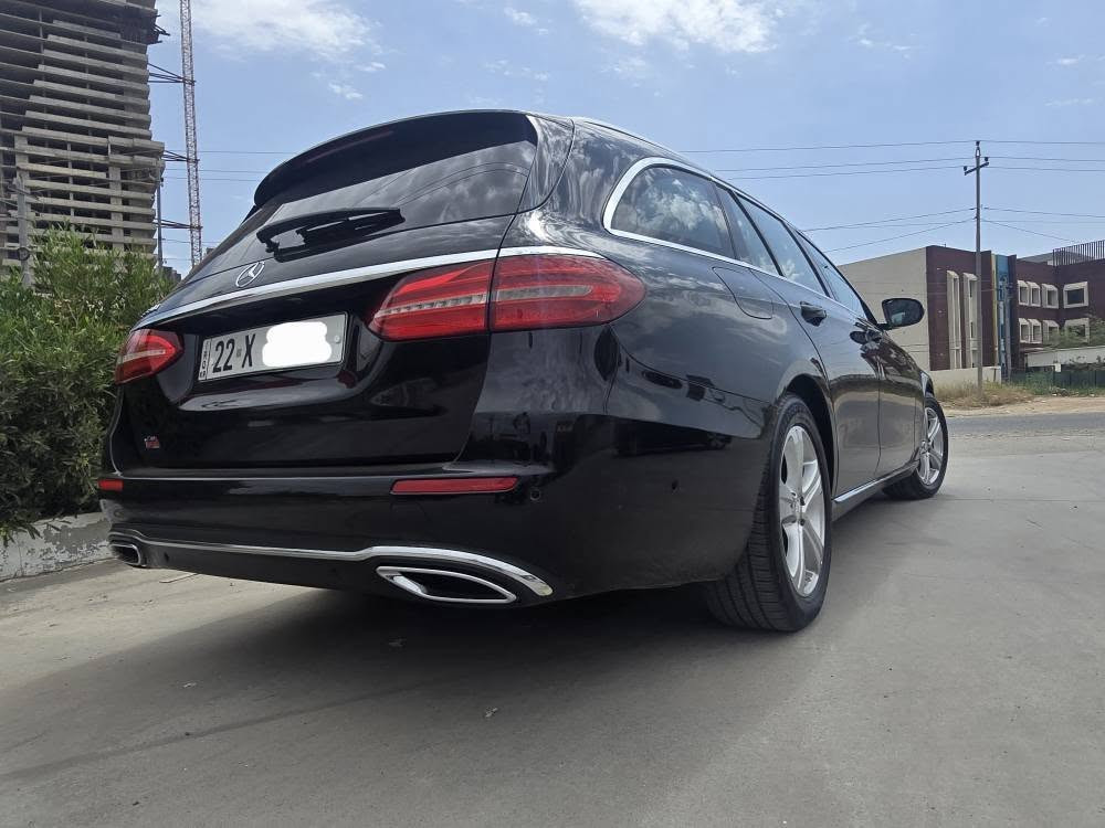 Mercedes benz TDI , V.4  220 d كاز توربو مرغوب بي موشكيله يه زور خاوينه مشاءالله سياره زور جوانه يك داسته باناوي خومانه مكينه كير باشارته تايه نوي كورايه رقم سانوي نويه ته  28 شرکت team car 🚗 .. 178  km روشتيه مواسفات فوله باس سليت نيه و  وارد   ألماني مواسفات ماتريكس  رقم *********** أربيل, العراق
