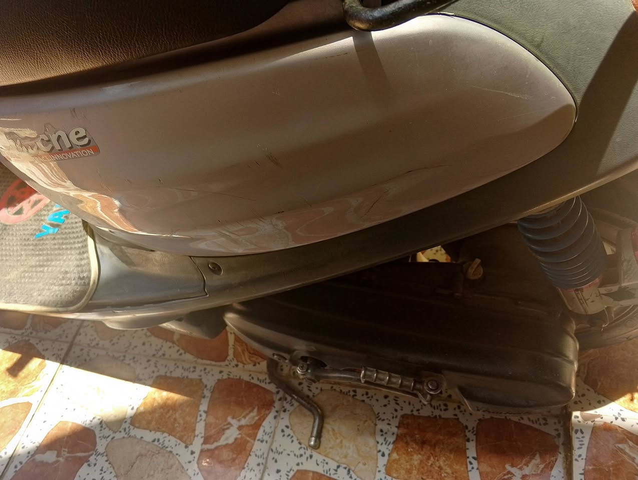 دراجه ذبانه بسعر مناسب ما مفتوحه وكامله ما بيها نقص وغراضها كلها بلاديه مو تجاريه وتشتغل سلف وتشتغل هندر وشرط على الفحص ومفوله بنزين ودهن بس تشغلها وتاخذها سعر 400 الف وبيها مجال قليل


**إذا كنت صاحب هذا الإعلان وتريد حذفه لأي سبب، رجاءا أرسل رسالة إلى الدعم الفني**