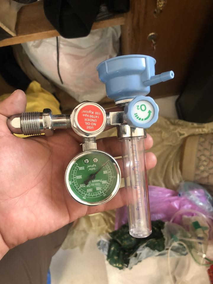 بطل اوكسجين
ما مستعمل ابد 
كامل مع الملحقات
قيم واخذه
***********
