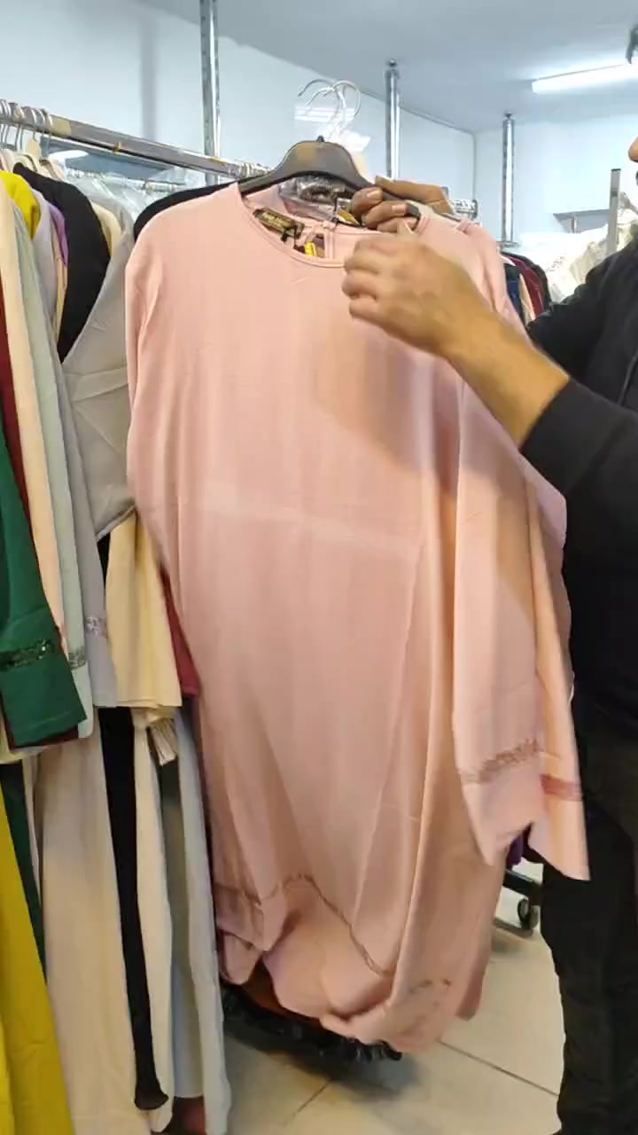 ✨️شروة فساتين نسائية 
✨️سريات نظامية ومكسره 
✨️العدد 150قطعه 
✨️سعر  6.50💲دولار
🌟للحجز والاستفسار على الوتس👇
+905377654036


**إذا كنت صاحب هذا الإعلان وتريد حذفه لأي سبب، رجاءا أرسل رسالة إلى الدعم الفني**