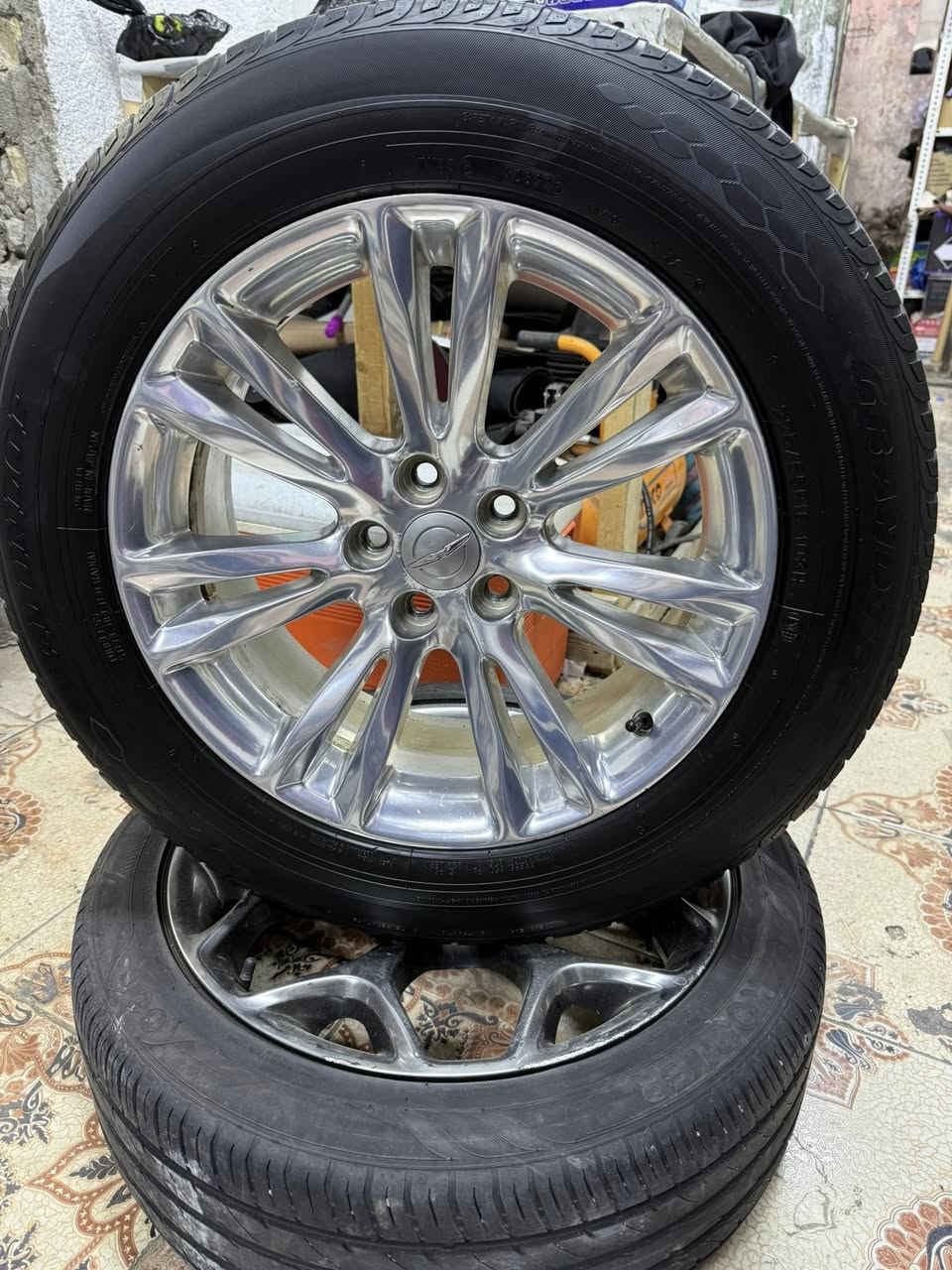 ويل وباما
مكسيكي اصلي تفصيخ 
وكامل وتخم تاير 
البيع 
بسعر 6 رقات 
رقم ***********
