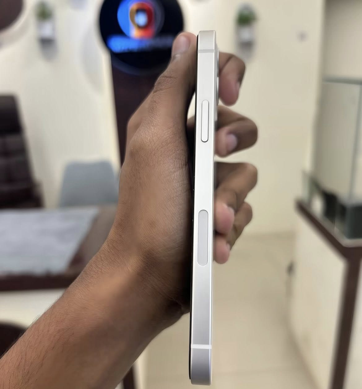 ايفون 12” عادي المراوسه بايفون احدث /جهاز مامفتوح شرط /بطاريه 74 /بلادي /ذاكره 64/جهازه حلو ونضيف /فيس ايدي شغال / فقططط البي مشكله مايك الداخل صوت مابي عادي تفتح اسبيكر وتحجي طبيعي /مكاني موصل 📍


**إذا كنت صاحب هذا الإعلان وتريد حذفه لأي سبب، رجاءا أرسل رسالة إلى الدعم الفني**