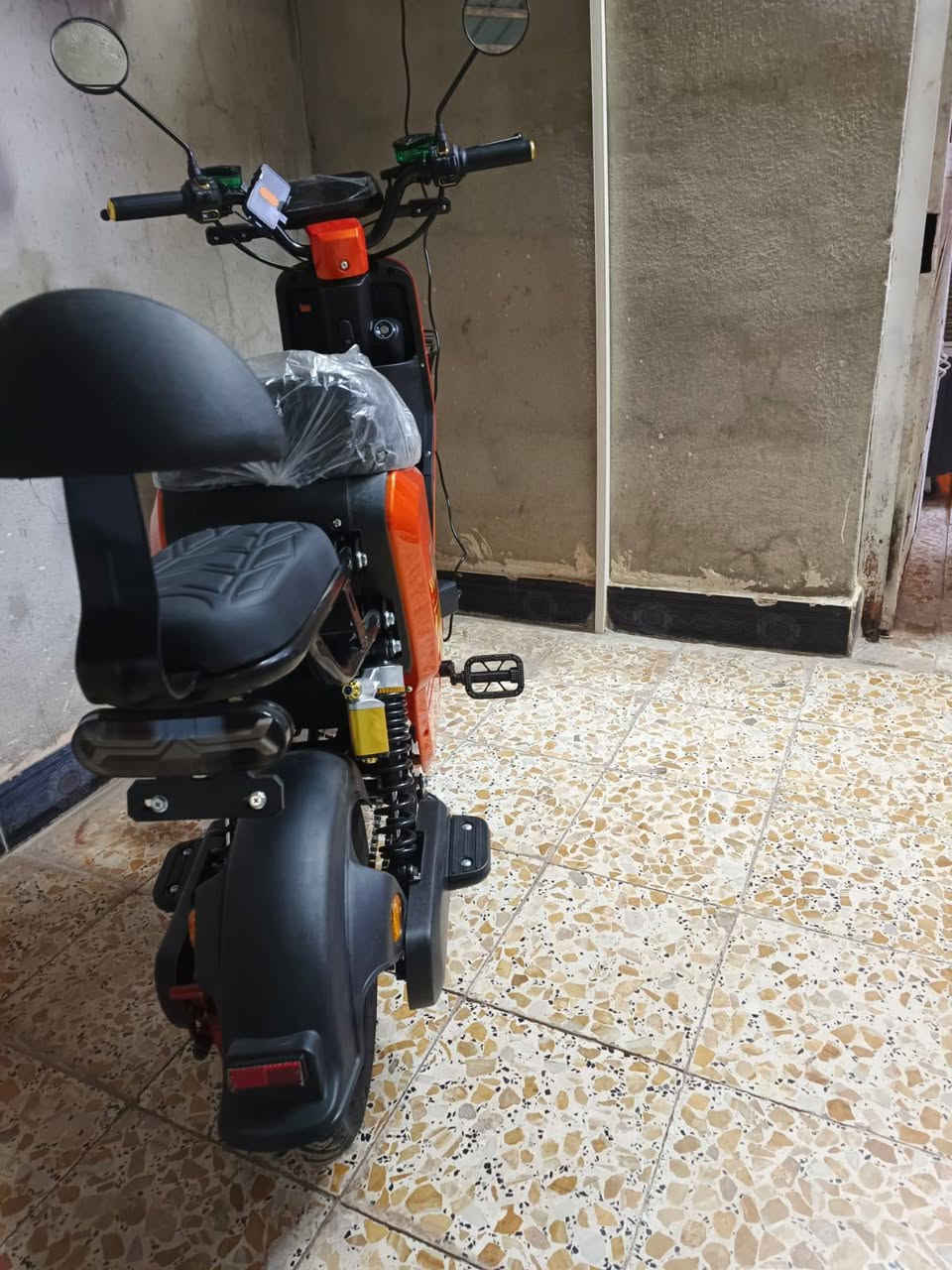 سلام عليكم
. 
. 
. 
. 
دراجة شحن 🔋⚡للبيع...  F16 
فول الفـول 👻
دراجة متكاملة مابيهاا لو نقص 
عقل رياضي 💪🏼
بطاريات عدد 5   .  80 فولت  32 امبير 
بطارية وينلي + شاحنة وينلي الاصلية 👊🏼
ملف 2000   👹
2 راكب 〽️
دبلات أمامي خلفي جديدة اصلي 💪🏼
جامرلغات بلادي نضيفة 
إشارة يمنة يسرة + رباعي 
نشرات لـيد أمامي خلفي الوان  🌈
لايت عالي ناصي 
هورن عـالي قويي 🔊
السعر 600 وبي مجال 
م/ مو شراي لاتعبني 👍🏼
للاستفسار أكثر خاص 
لاتعاملني هنا


**إذا كنت صاحب هذا الإعلان وتريد حذفه لأي سبب، رجاءا أرسل رسالة إلى الدعم الفني**