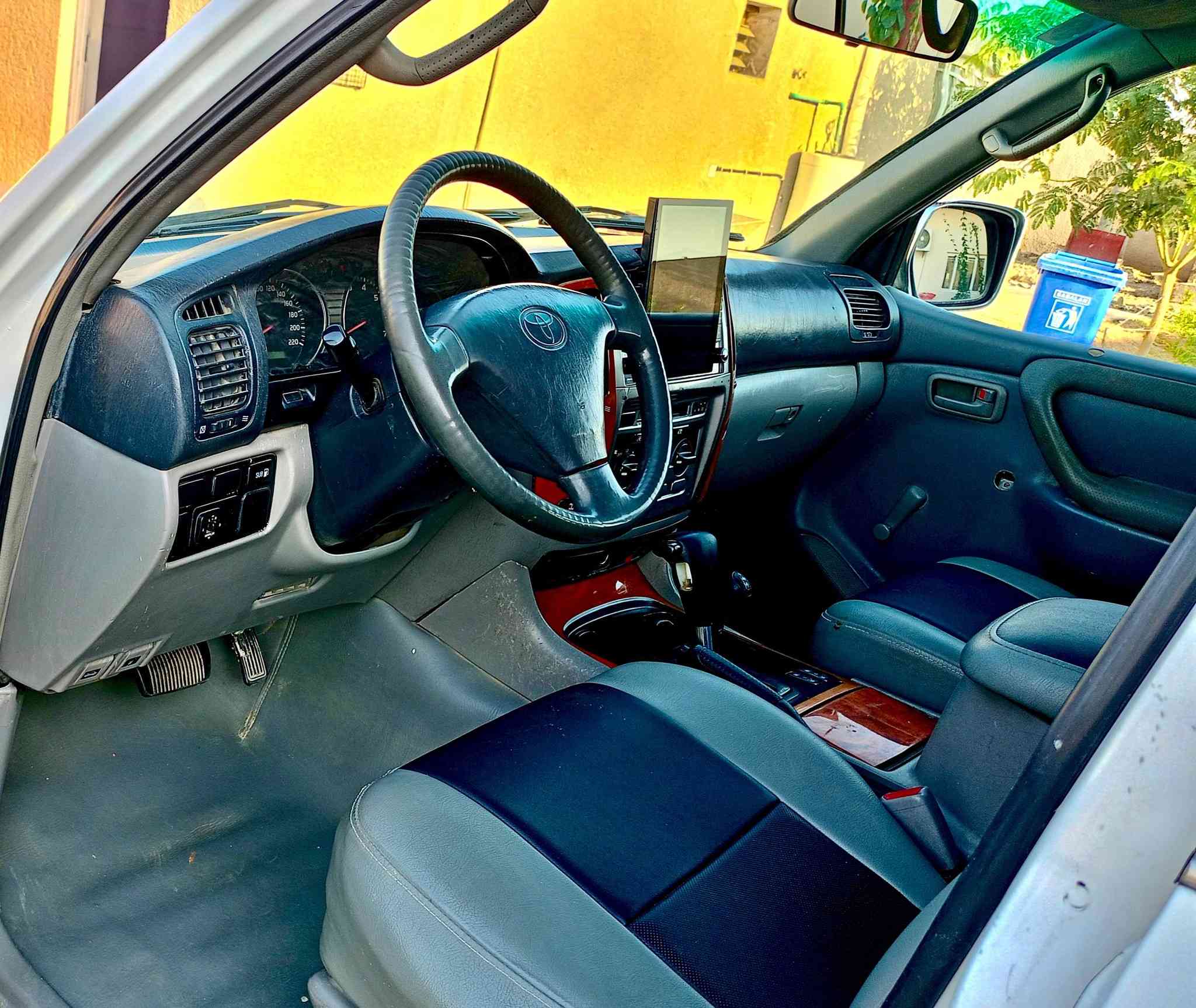 لاندكروز 2004
رقم واسط جديد 
سيارة جاهزة 
محرك  كير أوتوماتيك 
تبريد 
شاشة اندرويد 
محدث 2007
مصبوغة جمالية صورة قبل الصبغ موجودة 
مكفولة من الحادث والتبديل 
السعر 140
العنوان كوت/ واسط 
***********
