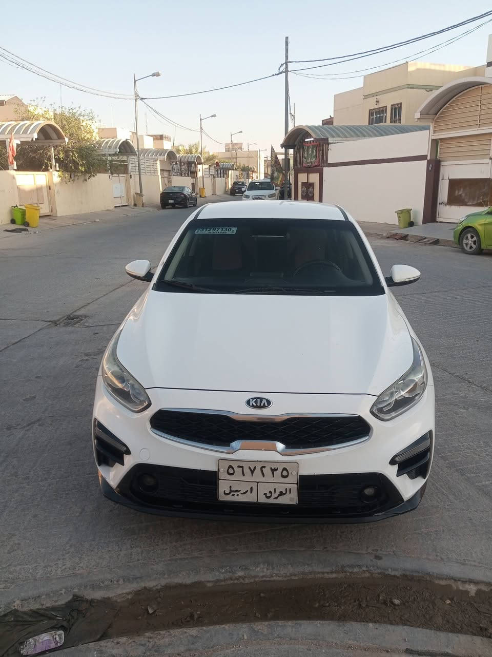 السلام عليكم كيا سيراتو موديل 19 رقم اربيل سنويه نافذة بيها طخه بين البابين ومامصلحها باقيه على حطتها تتعدل على البارد عليها غرامات هنا بل نجف مو باربيل السعر 130 للاتصال ***********
