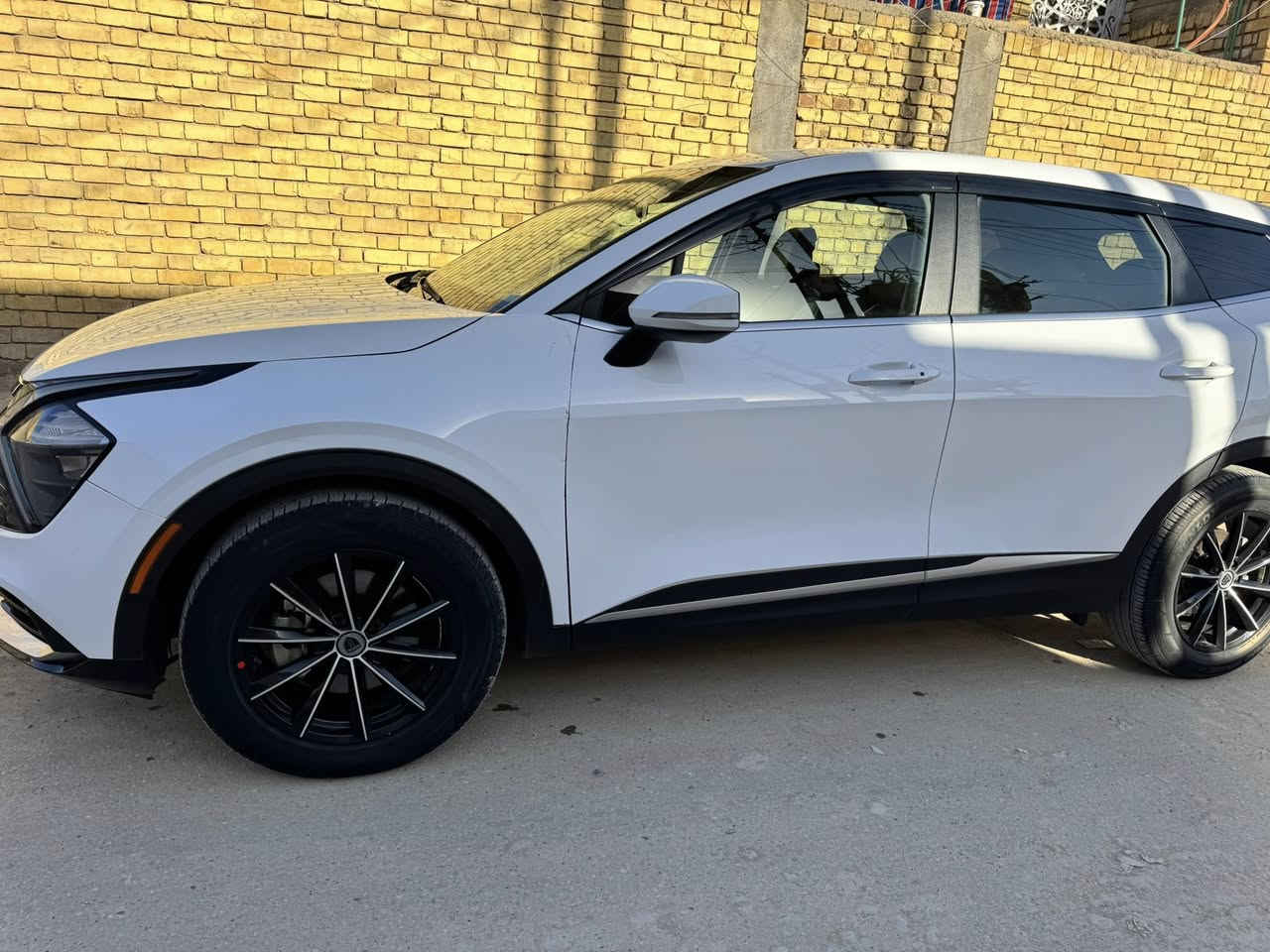 السلام عليكم شباب للبيع سبورتج موديل 2023
رقم بغداد (الدولي الجديد)
امريكي عباره كفاله ضربه مرفقه مع الصور 
 بصمه تشغيل باب خلفي كهرباء رادار جانبي كراسي كهرباء كراسي هيتر استيرن هيترمكينه هاند بريك بصمه
شاحن واير ليس شاشه ابل كار بلي اريل نفكيتركامره دواره دشبول ايبادقطعتين تبريدحساس امامي وخلفي 
لايت زينون + LEDكشافات زينون
بكلايت LED
مثبت سرعه نظام مانع الانزلاق 
نظام نزول منحدرات نظام الايزو فكس
درايف مود SMART/SPORT/Eco/NORMAL
اشاير بل مري والمري قابله للطي
مخارج USB + مخرج كشن USB
تطعيم الدواخل المنيوم + اسود لماع
 
مكاني ناصريه شطره
سعر 210 بيه مجال 
للاستفسار***********
