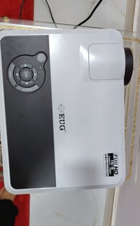 داتا شو • دقة ٢٥٠-٧٢٠ • حجم صورة ٠٫٥-٢م