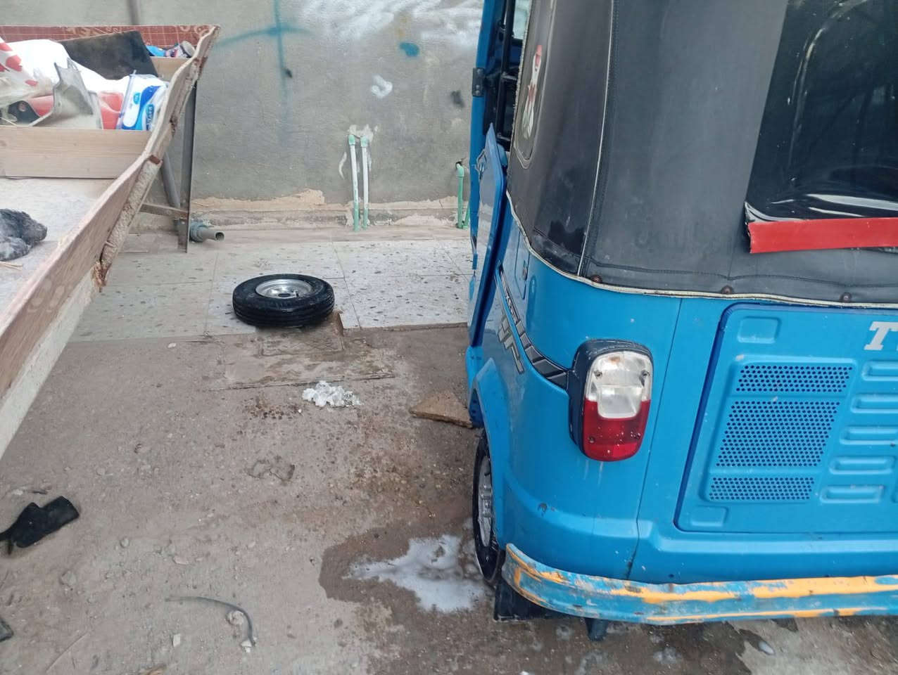 تكتك موديل 22 رقم نكلزيزي تكتك كفاله من ضربه ما عده زلوغ شارع   المكينه تخبل  بيه بس نفخه اول ما شغل بدون تنقيص اي شي ثاني تكتك كامله  ترايه يخبل مكينه ناعمه رقم موجود راعيه خوش ولد سعر 7500 شراي بخدمته مكاني عل شط ***********
