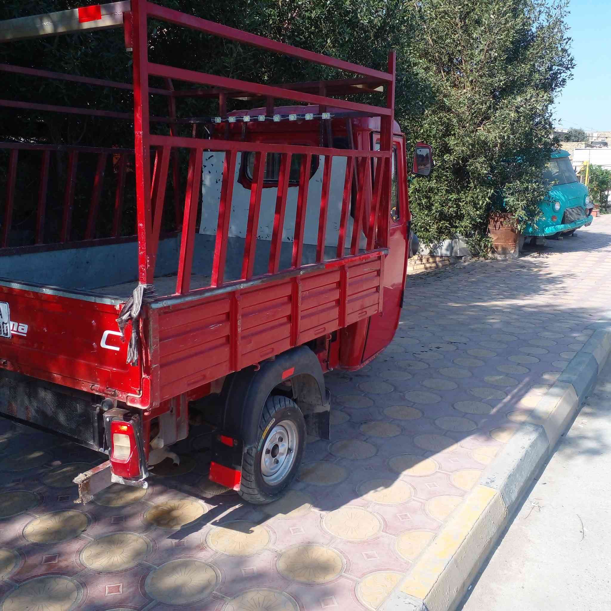 تكتك حمل بجاج مكفوله رقم واسط السعر 3500 وبيها مجال موديل 19 مكاني كوت العزه هذا رقمي ***********
