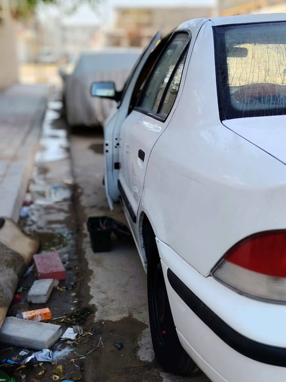 السلام عليكم سمند 2011 رقم كربلاء بأسمي بيها قطعتين صبغ جاملغات خلفية 40$ وبيها مجال قليل ***********
