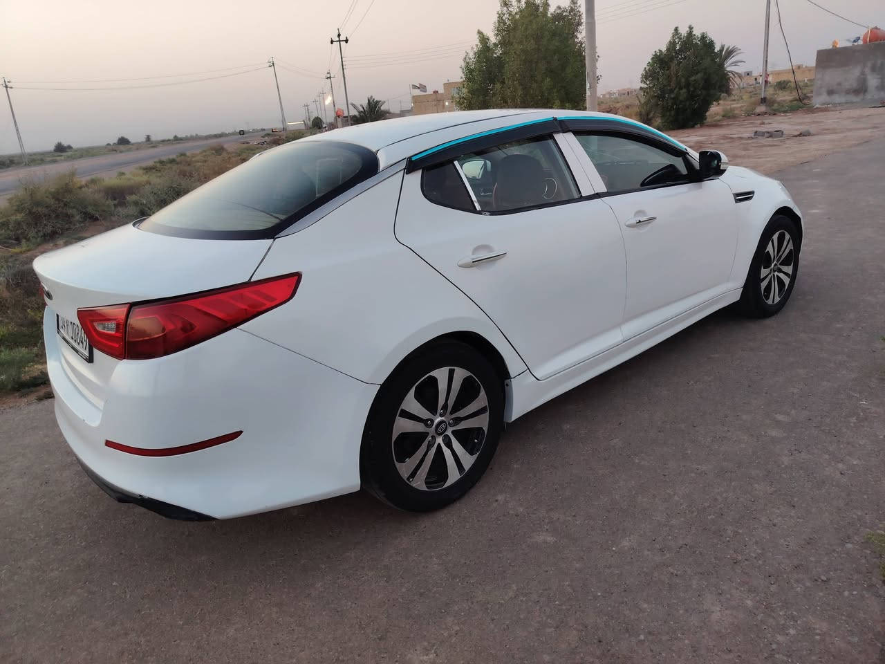سلام عليكم  اوبتيما 2014 خليجي  مكينة 2400  مكفولات حداده جديدة تخم تاير جديد تبريد شغال سياره جاهزه سيارة بيها تجيه.لعنوان ميسان  سنويه جديده انجليزي 2030  سعر 78 وبيها مجال  ***********
