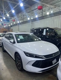 عندي BYD كن ايل مديل 2024 فتحة سقف بن روما 5 كامرات حساس امامي خلفي كش...