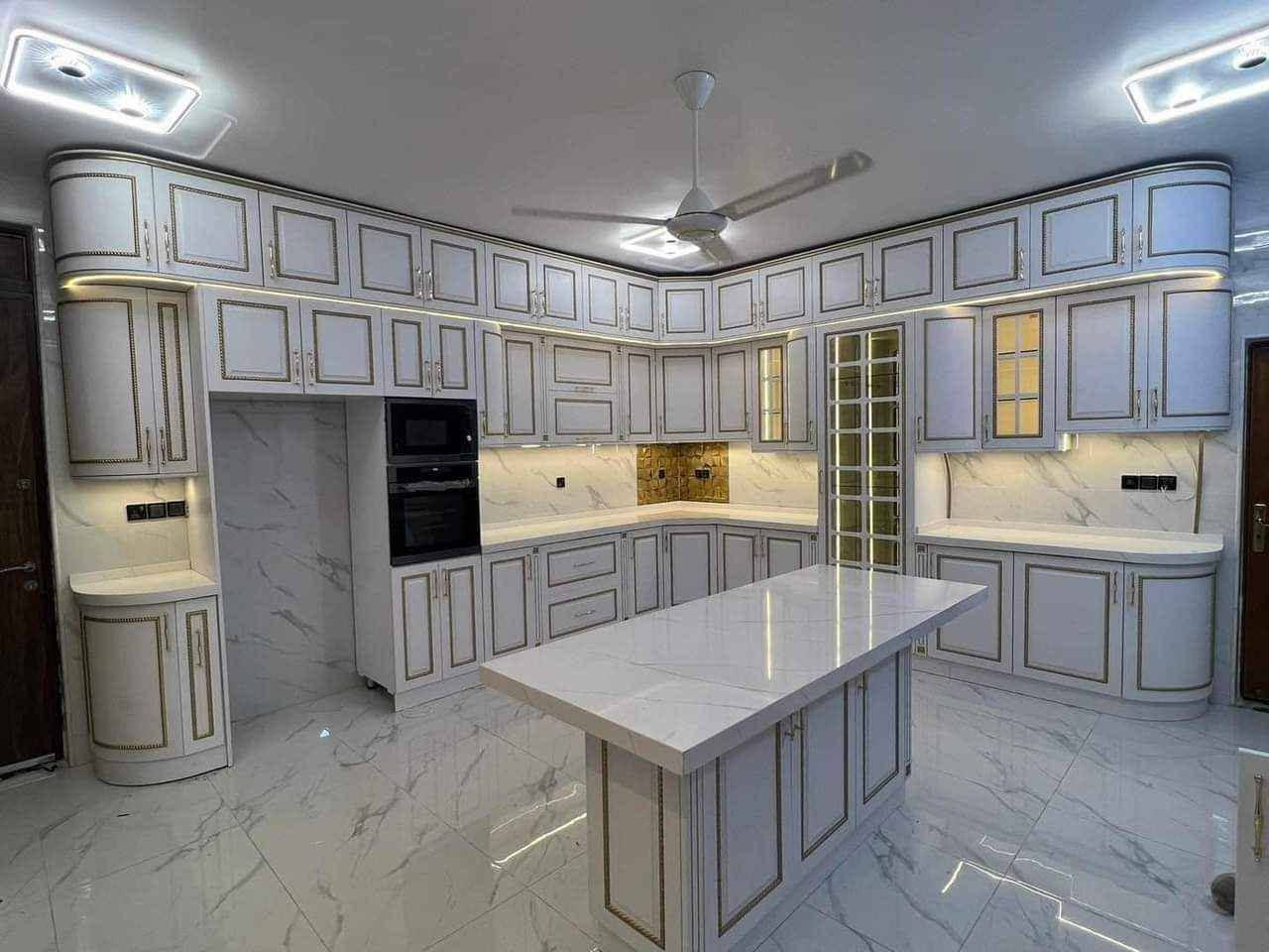 كاونتر تفصال حسب الطلب والقياسات 😍

☑️  #الداخل المنيوم والابواب خشب hdf  تركي 

☑️ #الداخل #المنيوم والابواب خشب hdf  سعودي 

☑️ #الداخل المنيوم والابواب خشب hdf  صيني 

☑️ #الداخل mdf والابواب خشب hdf

☑️ #الداخل بلاي وود والابواب خشب hdf  

علما ان :::

✨ارتفاع الارضي 90 سم 
✨العمق 50 سم _55سم _60 سم  حسب رغبة الزبون ونفس السعر
 
✨ارتفاع الملحق 80 سم 
✨العمق 40 سم 

💥تجي ويااا💥

🔴تاج 
🔴قرلمان 
🔴شرشف انارة 

🔅🔅من ضمن السعر 🔅🔅
مع هدية 🎁 وية كل كاونتر من معملنا 😍

التوصيل والشد داخل بغداد والاطراف مجانا
#ملاحضه شغل تفصال مو جاهز #سعر على متر 
 ليحب  يجي لمعرض ندزل كادر لبيت ياخذ قياسات بغداد, العراق


**إذا كنت صاحب هذا الإعلان وتريد حذفه لأي سبب، رجاءا أرسل رسالة إلى الدعم الفني**