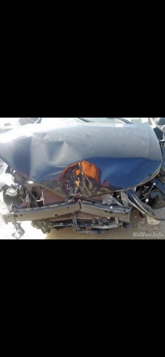 السلام عليكم 
كورلا هاج باك 2018 للبيع
حادثة امامي موجود بالصور 
سياره جديده تدفئه تبريد تحكمات
محرك 1800
رقم بغداد / موقع السياره الزعفرانية 
السعر 110$
للتواصل ( *********** )
