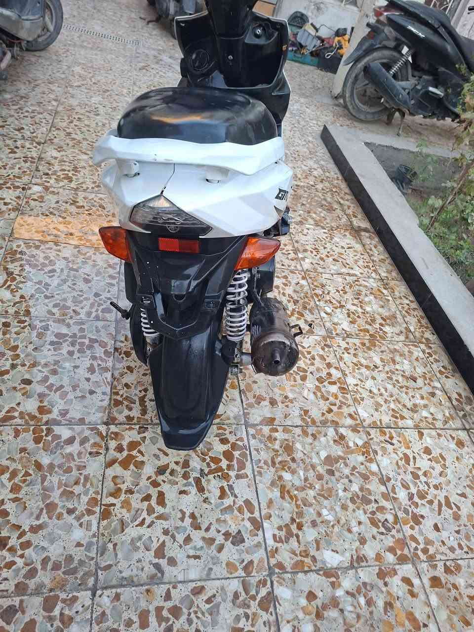 السلام عليكم دراجة جي تي ار للبيع محرك ناعم شلعة ومعدل سلف وهندر تشتغل نقصه شاشة وقفل جنط السعر ٥٥٠وبيه مجال بصيط مكان الحرية رقمي ***********,
