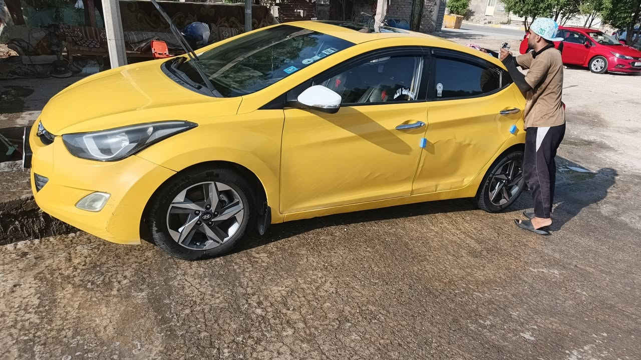 سلام عليكم  النترا موديل 12 خليجي السياره جاهزه تبريد ثلج  فتحه بالسقف شاشه تحكم ستيرن تخم تواير بيها تنقيص قليل  تبخير محرك 1800 الكير جديد توني شاده ضربتها جاملغ وباب وره السايق وطخات بسيطهه
السعر قفل 88 
هذا رقمي واتصل  ***********
