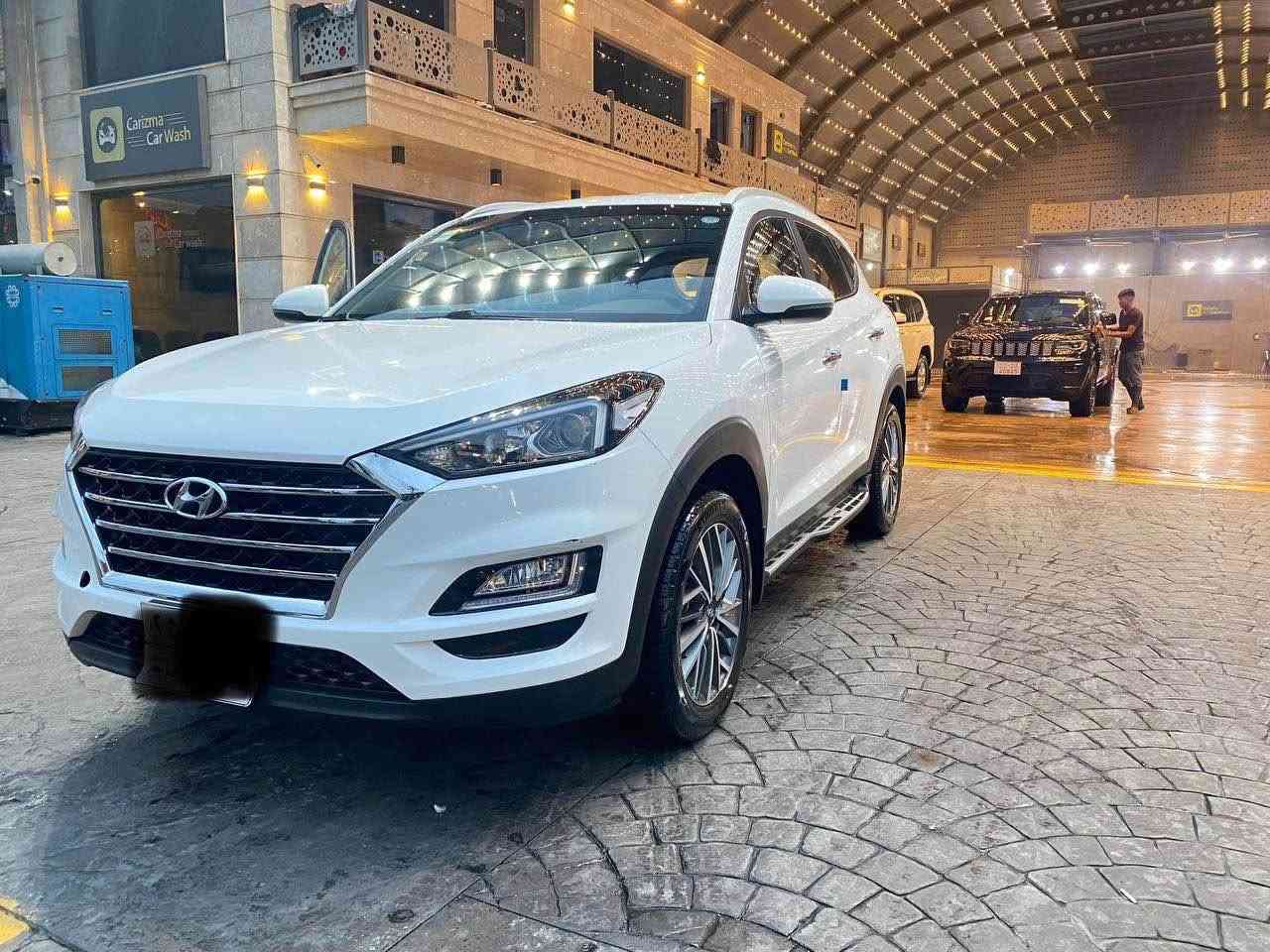 هونداي توكسون كوري 2020 للبيع فقط
طلعتها من الشركة ولحد الآن يمي
كلين مابيها شي ومكفولة من كل النواحي
كشن جلد بيجي بلاد
120000 كلم ماشية
بصمة
شاشة ايباد بلاد
داريف مود
دوسة رجل
حساس امامي وخلفي
كاميرا خلفي
كشنات امامية كهربائية
تثبيت سرعة
لايت متحرك
ابواب بصمة و ضوا ترحيب
هاند بريك جوا رجل
شحن موبايل واير ليس
تايرات جديدة بلادي kumho
 بطارية جديدة
هزة جديدة
190 بيها مجال قليل 
*********** أربيل, العراق

