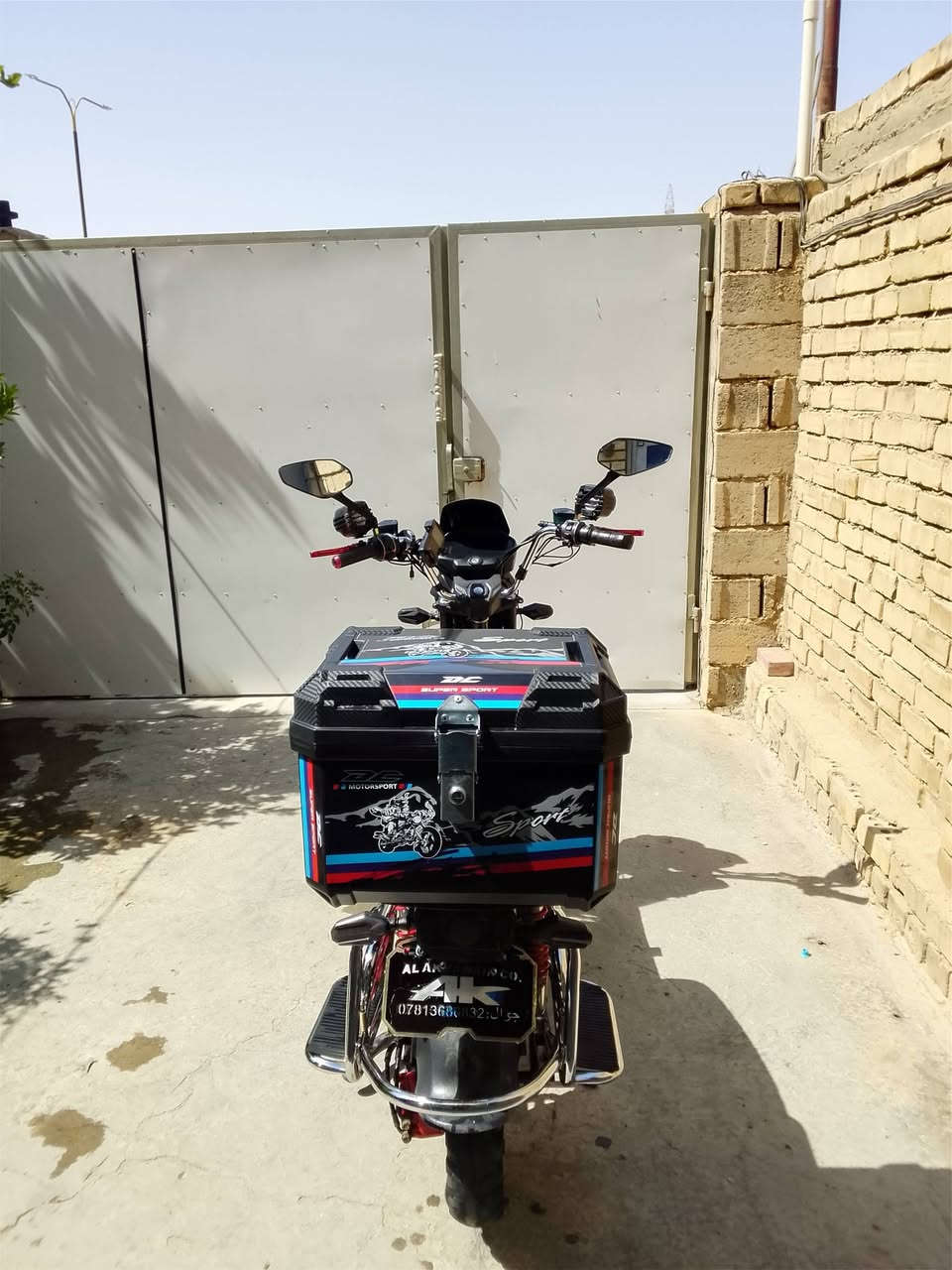 سلام عليكم شباب 
 للبيع موطور جبلي الاخوين 2024 موطور نضيف حيل حيل كلشي مينرادله بس تشغل وتطلع بطاريات جدد قبل شهر شديتهن نظام 6بطاريات العقل مالته جديد 1.اشاير2.هورن3.نظام.4R.لايت شغال 5.بصمه6.انذار مانع للسرقه7.سماعات MB3 موطور للامانه حيل نضيف ومحافظ عليي تجي وتشوفه كدام عيونك..رايده ب700بي مجال وتدلل  العنوان حي العسكري  للاستفسار على هذا الرقم.‏‪***********‬‏ بي واتساب
