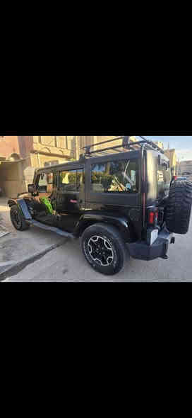 جيب رانكلر ٢٠١١ صحارى 
السياره بدون صبغ بدون تبديل بدون ايرباك 
كلش نظيفه ومابيهه نقص 
ماشيه  69 الف فقط 
السعر 163
للاستفسار ***********
