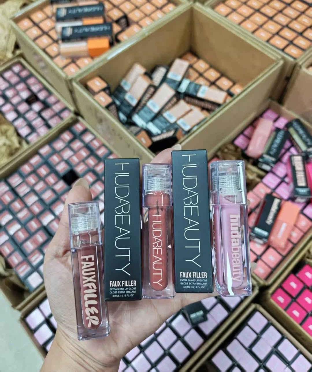Attention beauty 💄📢 brings you authentic Sephora USA products at wholesale prices ! From Hong Kong 
· 100% authentic , sourced direct from Sephora.
· Featuring HUDA, FENTY, DIOR & other hot brands.

#cosmetic
#Lipstick
#Eyeshadow
#makeup
#skincare
#perfume
#MiniPerfume
#wholesaler
#sephora
#sheglam 
#dutyfree
#Chanel #Dior #YSL 
#LaMer  #RareBeauty #Lancôme #Tarte #CharlotteTilbury  #FENTYBEAUTY


**إذا كنت صاحب هذا الإعلان وتريد حذفه لأي سبب، رجاءا أرسل رسالة إلى الدعم الفني**