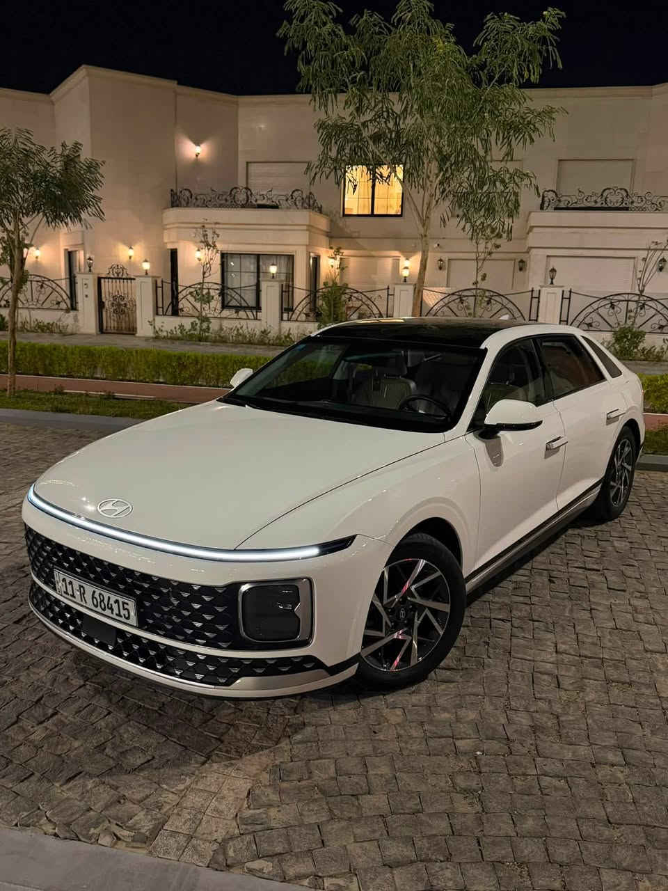 السلام عليكم
للبيع او مراوس
كراند ازيره 2025
ماشيه 7000 km
مغلفه ppf ب 3000$ 
فول مواصفات عدا فتحه و بردات
وارد كوري بانزين اصل 
السياره بدون حادث فقط كلير قطعتين بدون فتح او تبديل
مكانه داودي
***********

