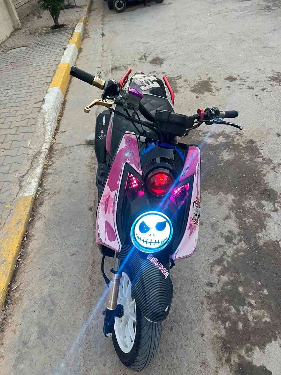 سلام عليكم شباب هاي دراجه سكنس جبلي دراجه هاي صورهه نضيفه شلعه ومعدل دراجه حلوه ومال شارع ودراجه مكينتهه حلوه وناعمه الدراجه نكره سلف بسعر800وبيهه مجال بصيط الرقم ***********فقط واتساب مكاني بغداد العماري مقابل مطعم الحجي
