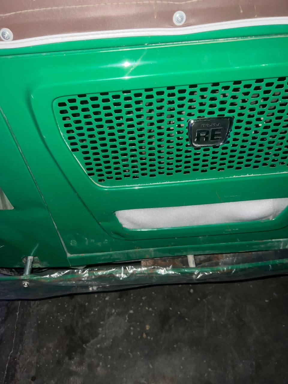 السلام عليكم تكتك 22معمره تكتك مو مكفوله رقم وسنويه تحويل مباشر سعرها 6800 مكاني بغداد البياع تقاطع درويش ***********
