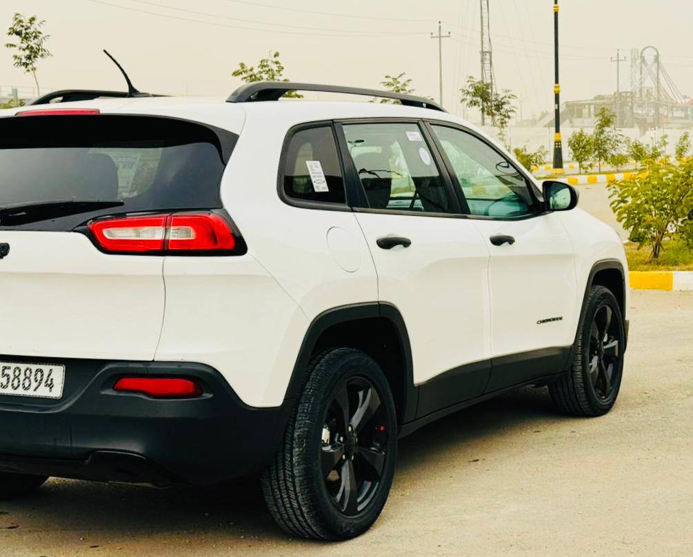 السلام عليكم سياره جيب بزون أمريكيه للبيع موديل 2017 رقم بصره حره تحويل مشروع وطني السياره ضررها تبديل بنيد فقط وصبغ طرف الجاملغ الأمامي الأيسر محرك ٢٤٠٠ تبريد حداديه تخم تاير كهربائيات كلها شغاله سايد بريك بصمه تبريد قطعتين لايت زنون تحكم جهتين السياره استخدام شخصي جاهزه من كلشي السعر 122ورقه وبيها مجال بسيط للشراي مكان السياره ناصريه الشموخ للإستفسار *********** *********** رقمي أرقامي بيهن واتساب ناصرية, ذي قار
