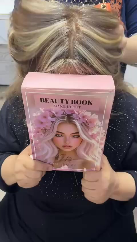 عروض صالون فضه بيوتي صبغ وتخصيل الشعر ٢٠الف حف٥شمع تنظيف ٥قص وشصوار ١٠ بدكير قدم ١٠ عنوان بغداد بياع الثانيه شارع.١١ قرب مولده صديق برأس الفرع مال الصالون أسواق الهيبه الصالون داخل الفرع للحجز واتساب ***********
