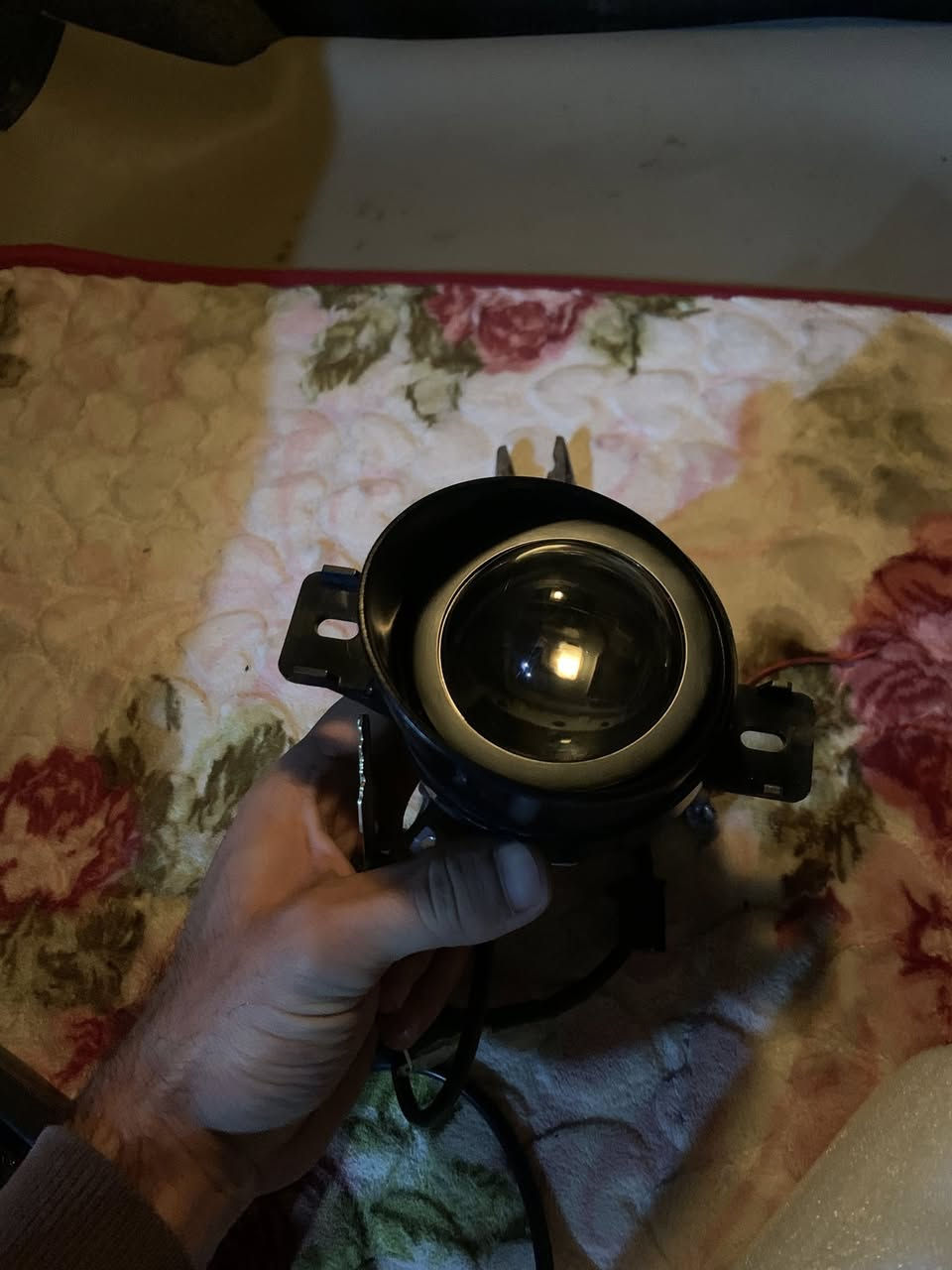 سلام عليكم عندي بلوجكتر ستيراد خاص مال صني عدسه مو كلوب اتحده واحد بلعالم عنده منهن  مابيعهن الي شخص اله جنبازي بشرط مكاني شعلة سعر ٢٥٠ قفل  رقمي ***********
