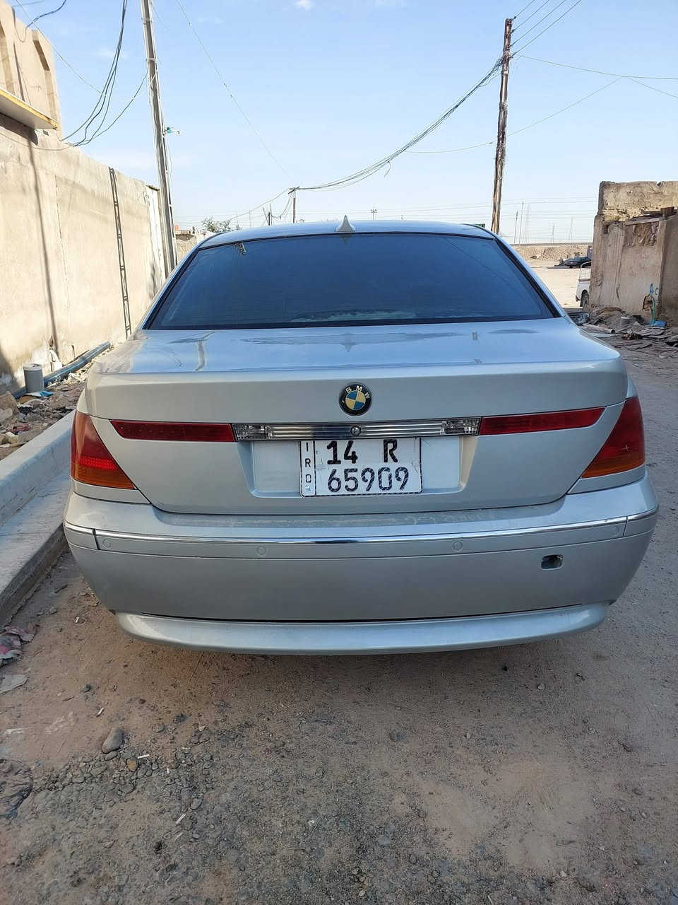 سلام عليكم بي ام 2003 باخره 730 6 لسندر N52 مسكر دبل فانوس محرك فقط لاستيك ولف يعني تنقص سيارة يحتاجله صبق عام  باقي سيارة جاهزه بسمي تحويل ثاني يوم سعر 85 
او مراوس مكاني البصرة زبير رقم لهاتف ***********

