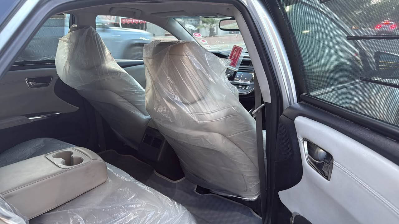 سلام عليكم افالون لبيع موديل 2015 فول مواصفات XLE
تشغيل بصمه 
كشنات تدفئه تبريد 
فتحه سقف 
خزن  ميموري 
مثبت سرعه 
تبريد قطعتين 
مانع نزلاق 
سياره فول واحد على واحد 
تخم تاير جديد
صدر امامي وخلفي جديد
ضرر : بونيد وجاملغ ومكان تعديل بارد فقط
كير ومكينة كلها بشرط 
السعر168 وبي مجال كركوك, العراق


**إذا كنت صاحب هذا الإعلان وتريد حذفه لأي سبب، رجاءا أرسل رسالة إلى الدعم الفني**