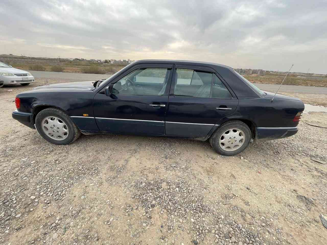 مارسيدس  دب موديل 89 رقم نينوى دولي شرط الوكاله و التحويل محرك وكير بطه 2500 شرط لاصرف ولا نفخ تبريد  تدفه كلو شغل وضع شركه صدر جديد كلشي جديد مصبوقه عام جماليه السعر 53 وبيه مجال العنوان موصل كيارة 
اتصل وادلل 
***********
