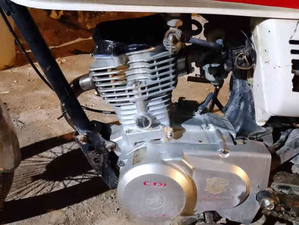 سلام عليكم أيراني 4 كير دراجه تخبل عليه مكينه خرسه بيه نواقص كلش بصيطه ...... سعر 550 وبيه مجال بصيط وخادم اني ***********
