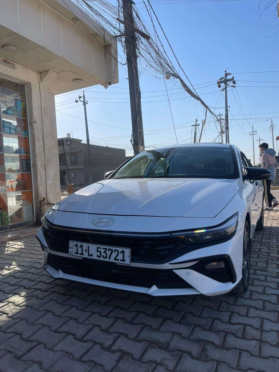 Hyundai Elantra (خليجي)

 • موديل: 2024
 • محرك: 2.0 لتر – 4 سلندر
 • قير: أوتوماتيك (CVT)
 • دفع أمامي

✨ المواصفات:
 • تشغيل بصمة + دخول ذكي
 • شاشة وسطية + نظام Apple CarPlay / Android Auto
 • كاميرا خلفية + حساسات
 • ليتات LED أمامية وخلفية
 • جنوط رياضية
 • مثبت سرعة
 • ستيرن تحكم (مالتي)

🛡️ الأمان:
 • ABS + مانع انزلاق
 • وسائد هوائية
 • نظام ثبات إلكتروني

📌 ملاحظات:
 • كلين تايتل
 • حالة ممتازة جداً
 • صرفية بنزين اقتصادية 

للاستفسار ***********
