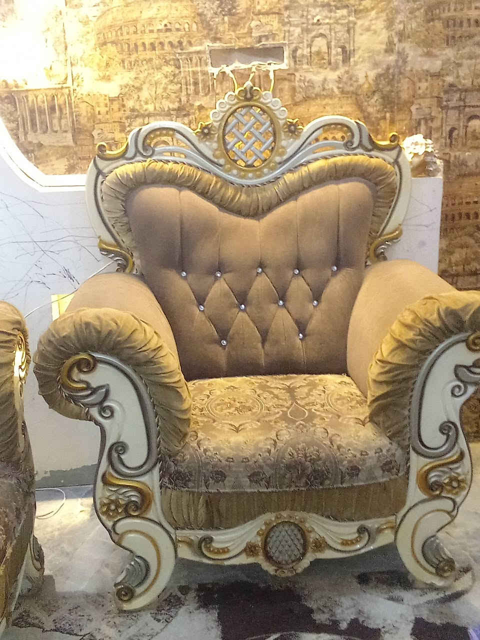 السلام عليكم عندي تخم ٨مقاعد للبيع بسعر مناسب نضافه ٩٠/ اليريده يدخلي خاص او واتساب ***********
