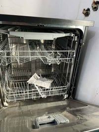 غساله صحون • شخطه بالباب • مستعملة شوي