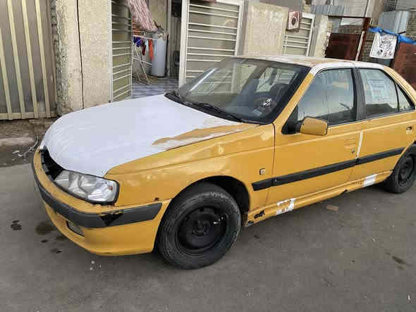 السلام عليكم. بيجو بارص ٢٠١٣ رقمها ميسان مكاني بغداد راعيها ابو السنوية ببغداد مشروع وطني 
مكينة وكير زينات حدادية زينة 
عليها هيئة وغرامة ٧٠٠ الف على المشتري
عارضها ب١٤ ورقة هذا رقمي ***********
