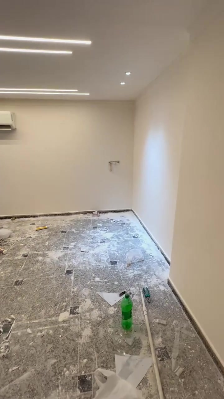 نقدم جميع أعمال الأصباغ والديكورات الداخلية والخارجية بأفضل جودة وأسعار مناسبة.
✔️ أصباغ حديثة وكلاسيكية.
✔️ ديكورات جبس وبدائل حديثة.
✔️ تشطيبات دقيقة وعمل متقن.
✔️ التزام بالمواعيد وجودة مضمونة.

للحجز والاستفسار التواصل على الرقم: ***********

