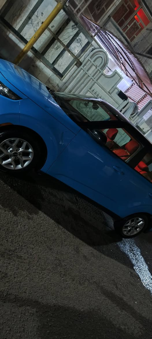 سلام عليكم كيا صول موديل 24 مكفولة فول مواصفات ماعدة الفتحة بس بية رصعات بل قمارة 3 آلة تركز يلة اشوفهن سيارة جديدة ماشية 18 رقم بغداد مكاني بلديات اليون/ ***********
