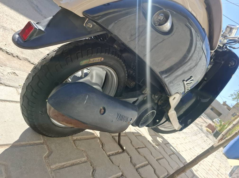 السلام عليكم كلاسك للبيع مكينه مامفتوحه عله وضع الرمبه بريكات قمجيات كله مالتهه الصلي كيجات كلهه شغاله تايرات جدد سلف هندر كلهه شغاله/ب٤٥٠ وبيهه مجال قليل /بغداد الشعب/نهاية الفورتات /***********
