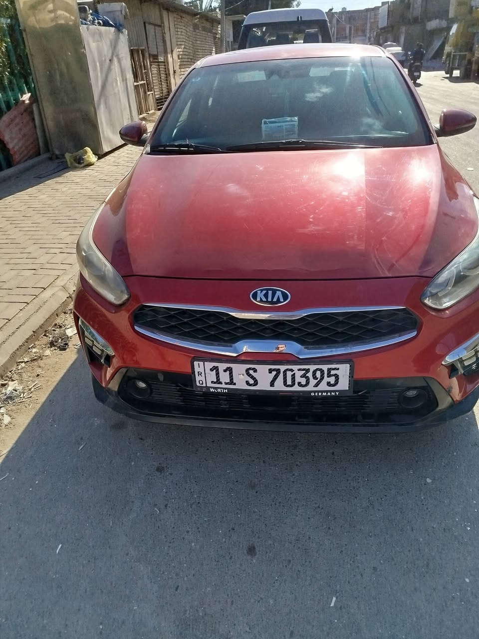 السلام عليكم
فورتي 2021 EX ماشية 52الف 
حادث جاملغ وبنيد السعر 130وبيه مجال 
المكان بغداد مدينة الصدر 
رقم الهاتف ***********
