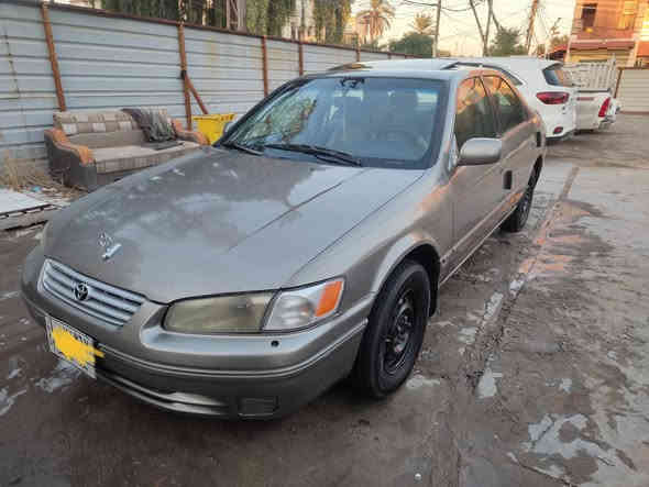 كامري للبيع 
سيارة رقمها بغداد بإسمي سنويتها ماساقطة
زوج تايرات جدد ، باتري جديد ، حدادية جديدة ، تنتة جديدة ، گاعية جلد لون بيجي نظيفة بشكل ، عنبار بريك جديد ، شاشة ، كروز سرعة ، تحكم مري شغال 
تبريد شغال 
السيارة مصبوغة عام أثر جراد وخدوش ومكفولة من الضربة والكص والعيب الشرعي والشواصي والتكم
دواخلها كلش حلوة 
محرك 2200 ابو الجف ، دهن أديرلها ياباني ميتاسو 
موديلها 97 
ريمونت تقفيل ابواب شغال
مكاني بغداد / الكرادة
السعر 69 
***********
