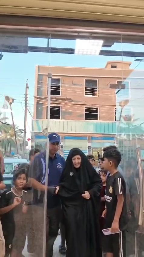 ع بركة الله تعالى افتتحنا مطعمنا بيت بلو للمأكولات السريعة 
والشرقي اليوم ع يد حجيتنا الخير والبركه ام كامل ام كامل وكل الناس الي حضرت خير وبركه 
غدا المطعم مفتوح من الساعه 8صباح لحد الساعه 1 مساءا 
نستقبل جميع طلباتكم وتوصلك باسرع وقت التوصيل داخل مناطق المعمل مجاني يوجد توصيل خالصه/ابطال /حريه /بسمايه/لج 
*********** رقم الطلبات
