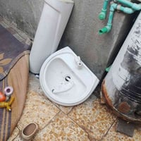 مغسلة • للبيع